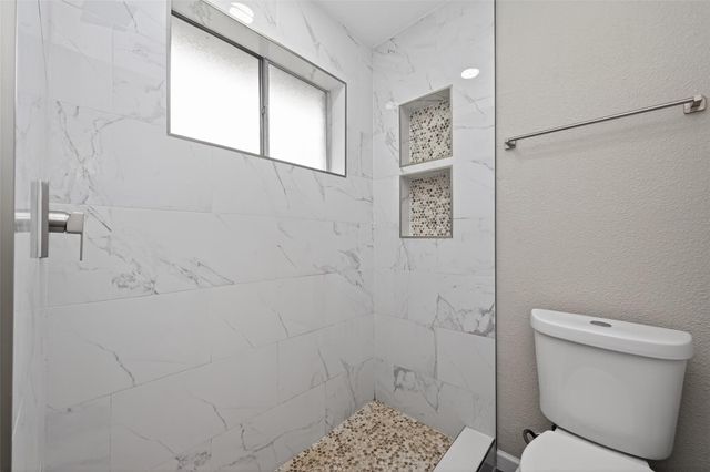 517 N Travis Street, Deer Park, TX 77536