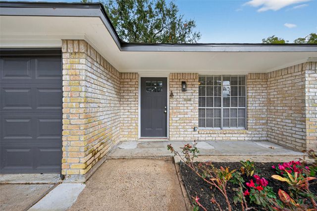 517 N Travis Street, Deer Park, TX 77536