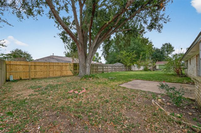 517 N Travis Street, Deer Park, TX 77536