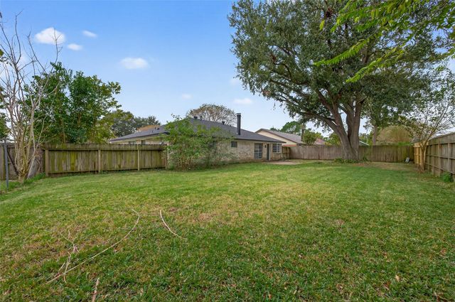 517 N Travis Street, Deer Park, TX 77536