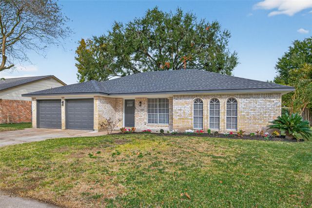 517 N Travis Street, Deer Park, TX 77536