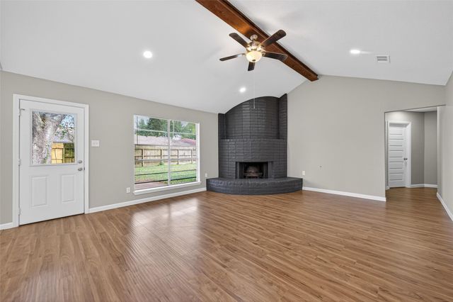 517 N Travis Street, Deer Park, TX 77536