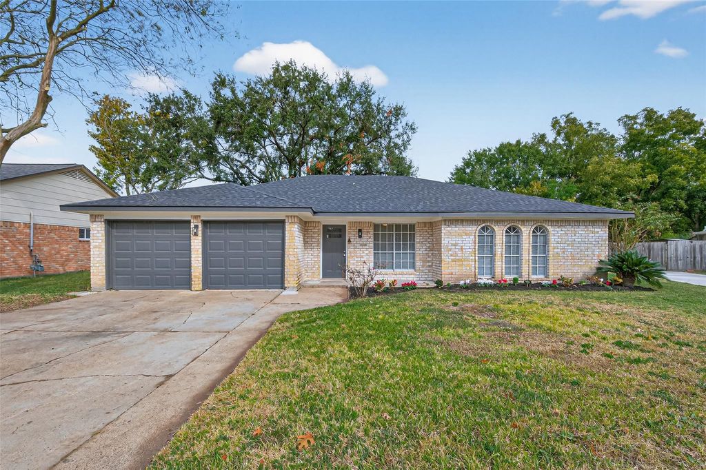 517 N Travis Street, Deer Park, TX 77536