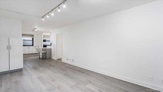 61-35 98th St 7G, Rego Park, NY 11374