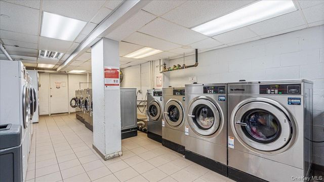 61-35 98th St 7G, Rego Park, NY 11374