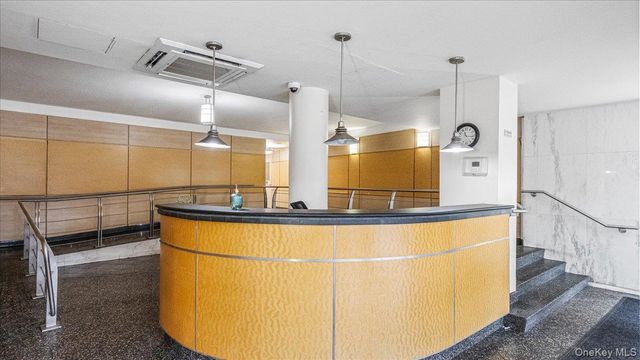 61-35 98th St 7G, Rego Park, NY 11374