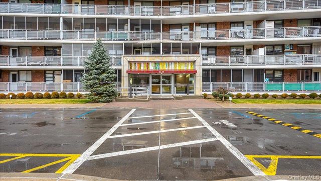 61-35 98th St 7G, Rego Park, NY 11374