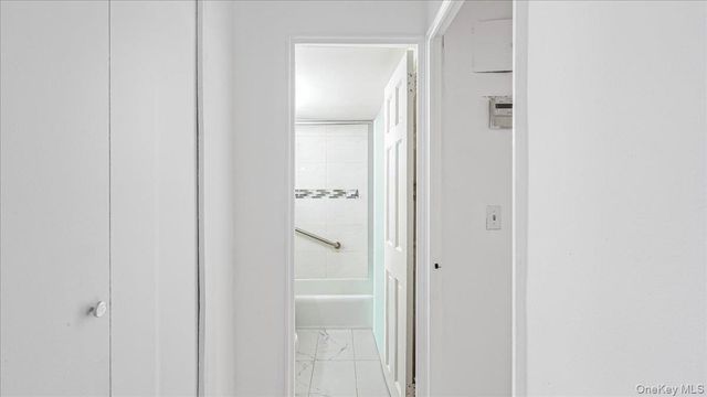 61-35 98th St 7G, Rego Park, NY 11374