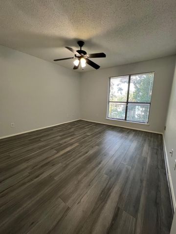 10047 Westpark Drive 72, Houston, TX 77042