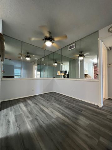 10047 Westpark Drive 72, Houston, TX 77042