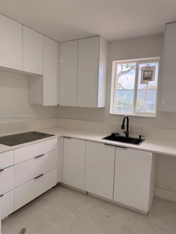 1965 Breezy Ln, West Palm Beach, FL 33417