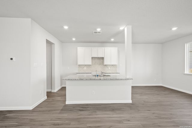 11111 Luckenbach Loop, Converse, TX 78109