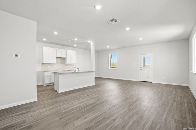 11111 Luckenbach Loop, Converse, TX 78109