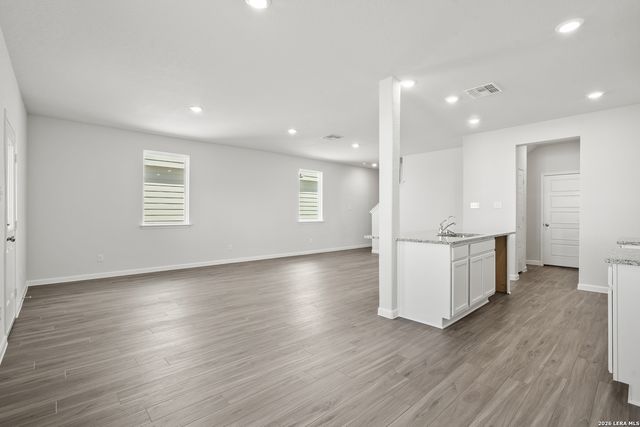 11111 Luckenbach Loop, Converse, TX 78109