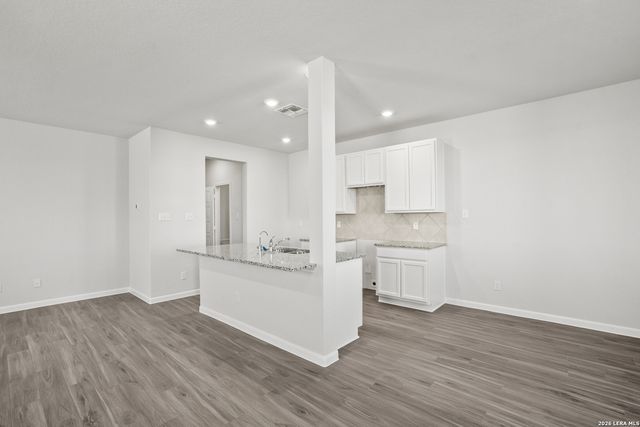 11111 Luckenbach Loop, Converse, TX 78109