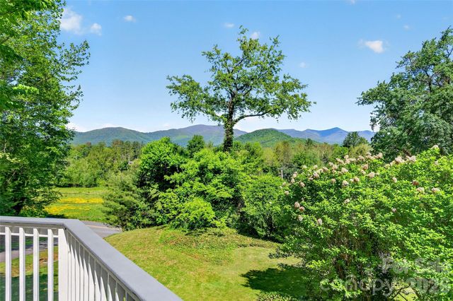 75 Old Lakey Gap Road, Black Mountain, NC 28711