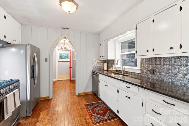 75 Old Lakey Gap Road, Black Mountain, NC 28711
