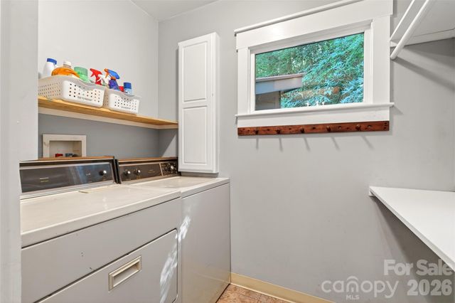 75 Old Lakey Gap Road, Black Mountain, NC 28711
