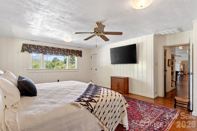 75 Old Lakey Gap Road, Black Mountain, NC 28711