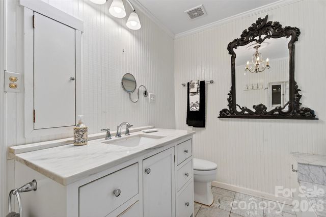 75 Old Lakey Gap Road, Black Mountain, NC 28711