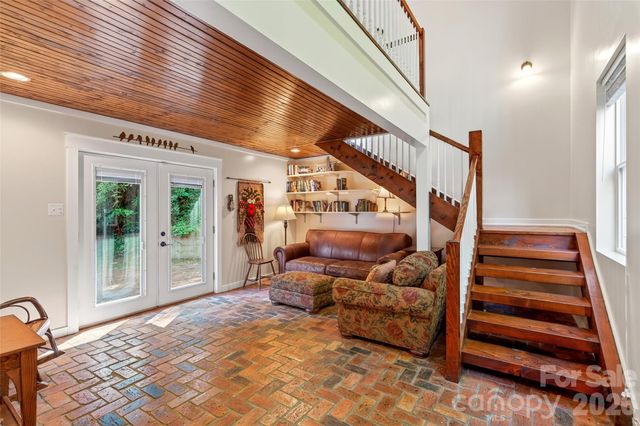 75 Old Lakey Gap Road, Black Mountain, NC 28711