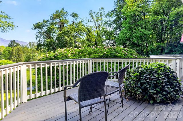 75 Old Lakey Gap Road, Black Mountain, NC 28711