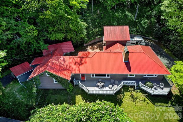 75 Old Lakey Gap Road, Black Mountain, NC 28711