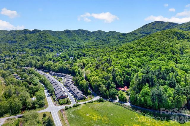 75 Old Lakey Gap Road, Black Mountain, NC 28711