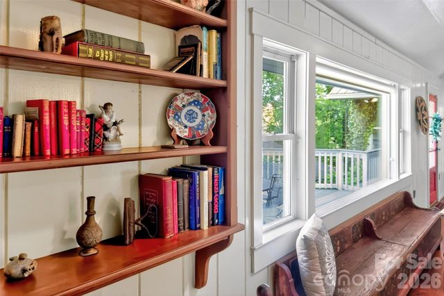 75 Old Lakey Gap Road, Black Mountain, NC 28711