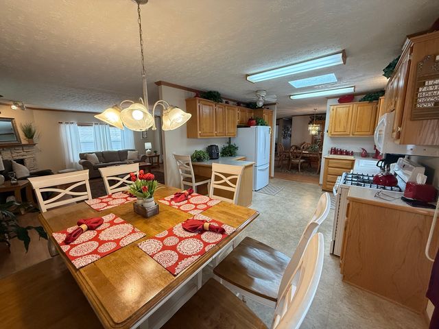 188 Aster Lane, Matteson, IL 60443