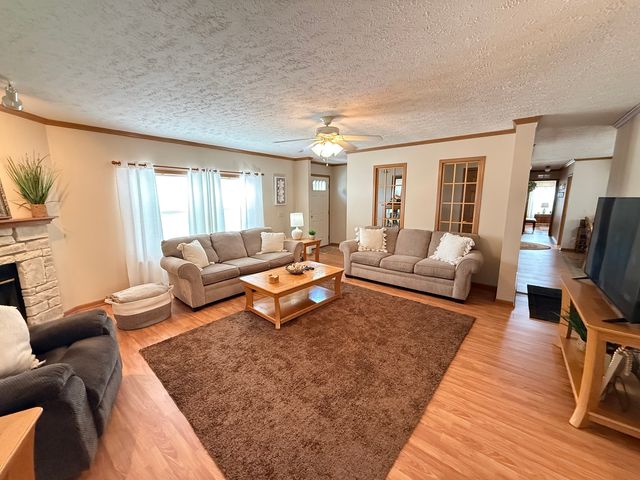 188 Aster Lane, Matteson, IL 60443