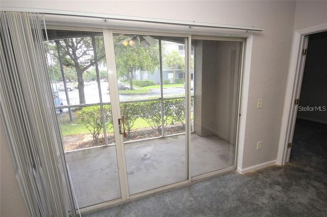 9401 CRESCENT LOOP CIRCLE 103, Tampa, FL 33619