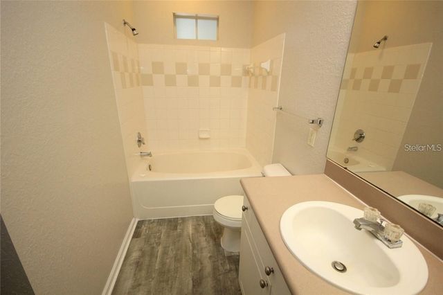 9401 CRESCENT LOOP CIRCLE 103, Tampa, FL 33619