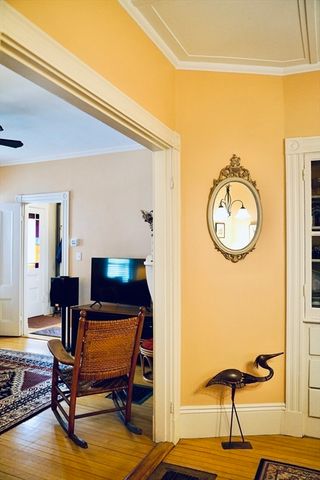 10 Mountain Ave, Somerville, MA 02143