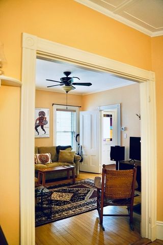 10 Mountain Ave, Somerville, MA 02143