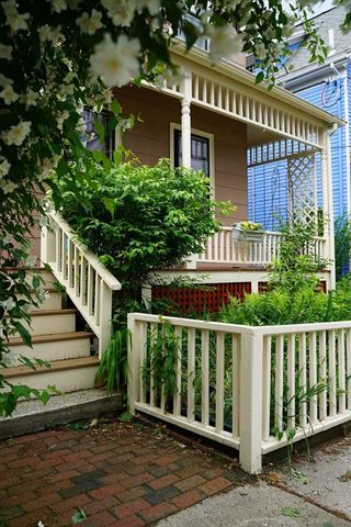 10 Mountain Ave, Somerville, MA 02143
