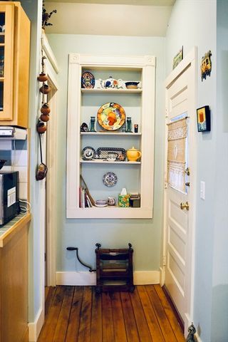 10 Mountain Ave, Somerville, MA 02143