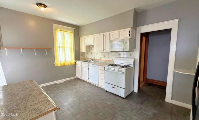 2220-2222 Campbell Avenue, Schenectady, NY 12306