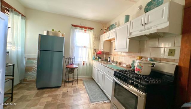 2220-2222 Campbell Avenue, Schenectady, NY 12306