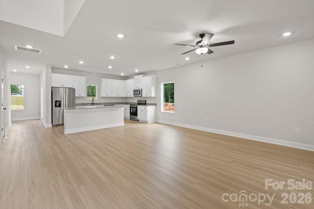 6734 Fairford Drive, Charlotte, NC 28215