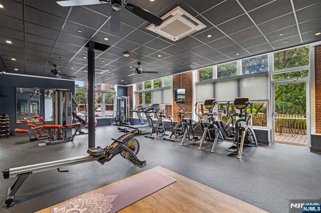 300 Main Street 811, Little Falls, NJ 07424