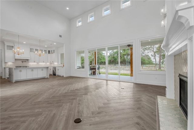 2438 Yorkshire, Franklin, TX 77856