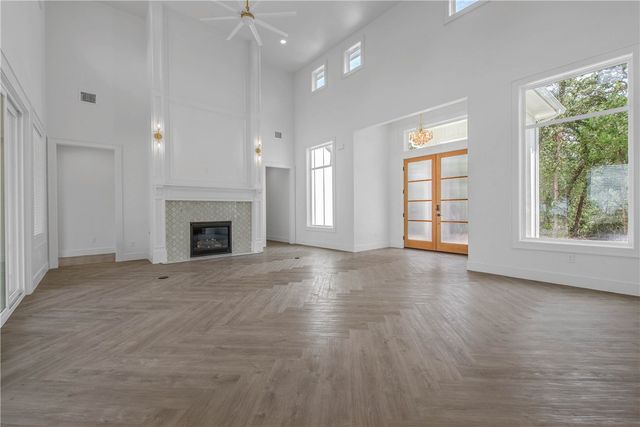 2438 Yorkshire, Franklin, TX 77856
