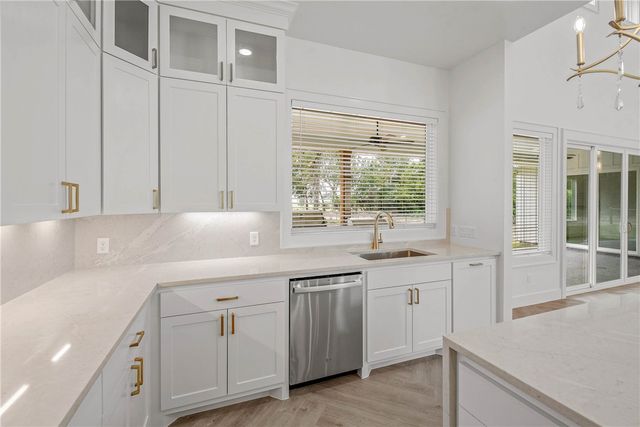 2438 Yorkshire, Franklin, TX 77856
