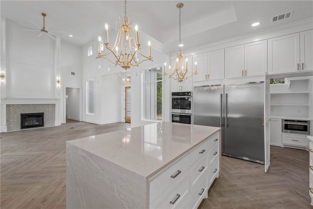 2438 Yorkshire, Franklin, TX 77856