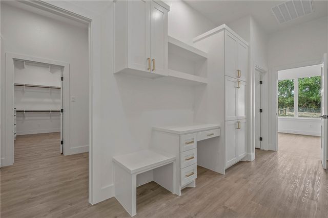 2438 Yorkshire, Franklin, TX 77856