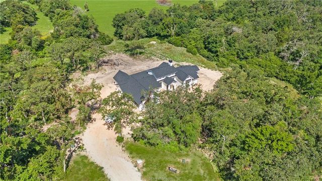 2438 Yorkshire, Franklin, TX 77856