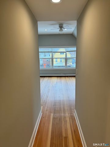 217 Park Road 3rd FL, West Hartford, CT 06119