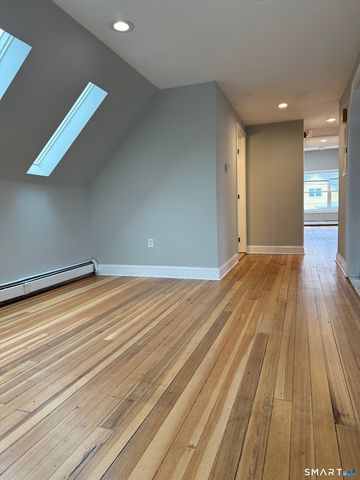 217 Park Road 3rd FL, West Hartford, CT 06119
