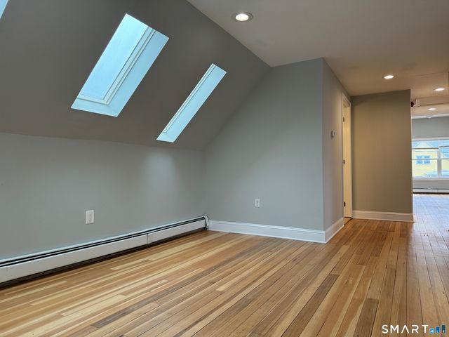 217 Park Road 3rd FL, West Hartford, CT 06119